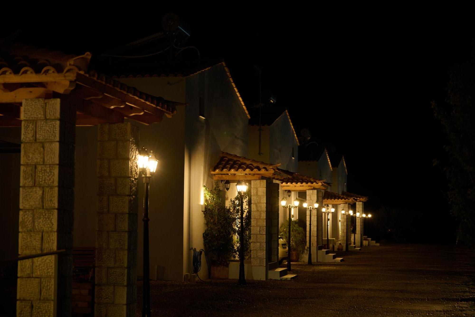La Familia Luxury Private Maisonettes Near The Sea Гитион Экстерьер фото